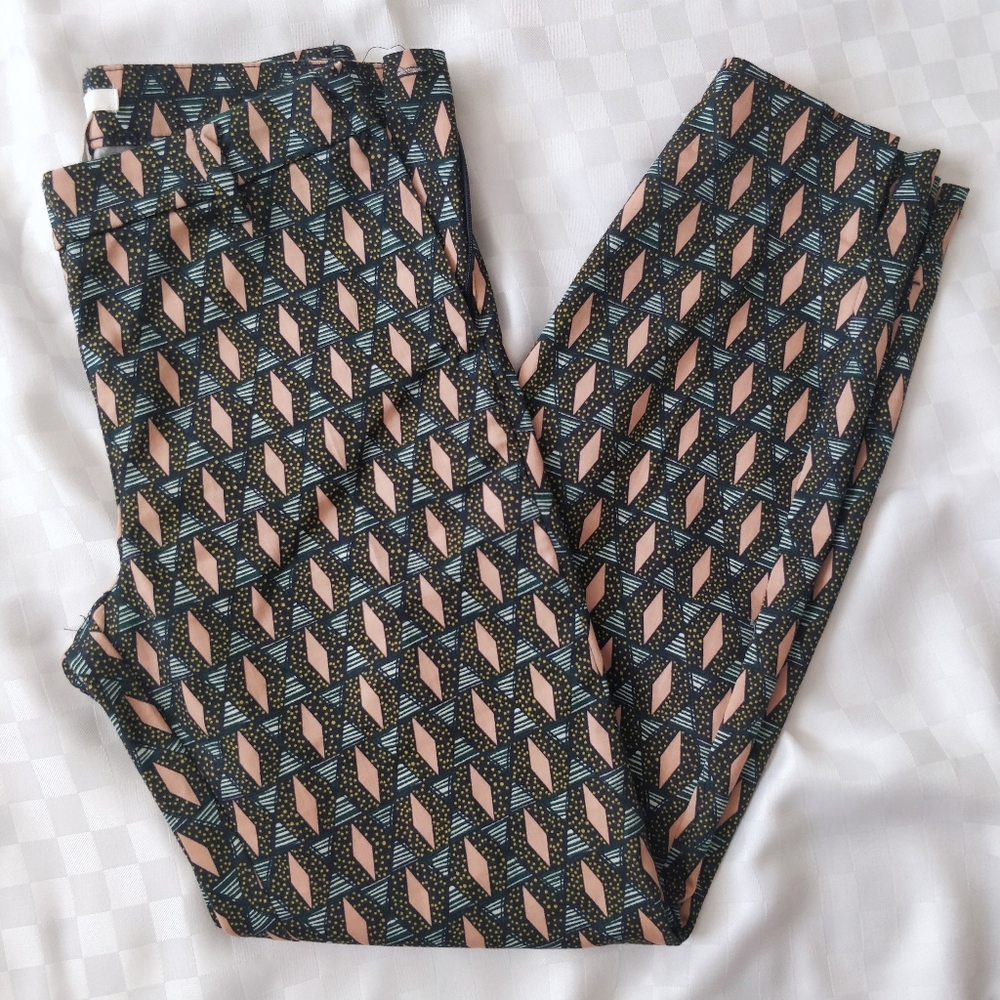 H&M Patterned Capri Pants